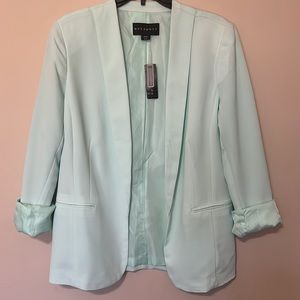 NWT  Metaphor brand-Womens Mint blazer long sleeve, size large.